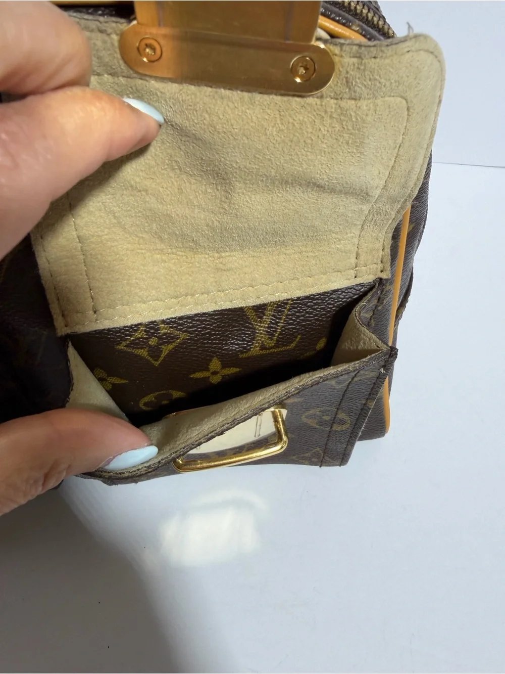 Louis Vuitton Monogram Manhattan PM